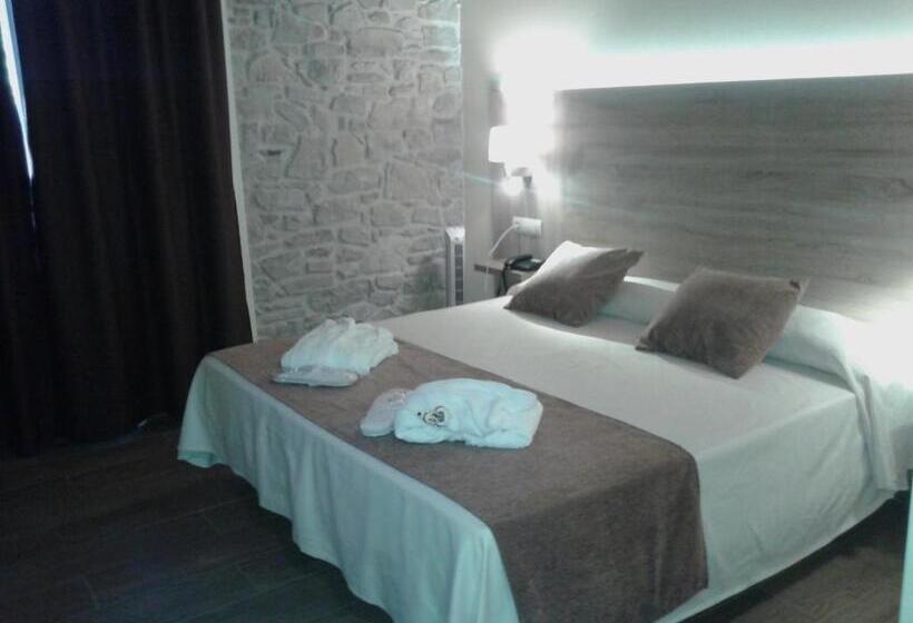 اتاق پریمیوم چهارنفره, Balneari De Vallfogona De Riucorb