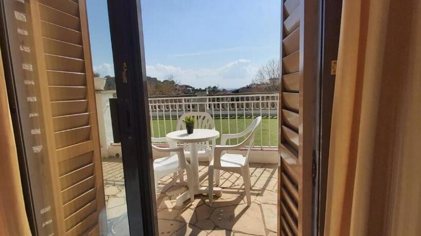 带露台的标准房间, Bonsol