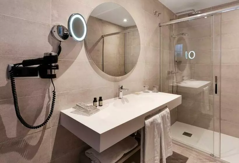 Premium-huone, Catalonia Hispalis