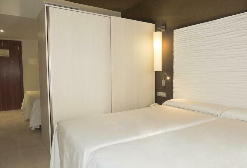 ファミリールーム, Cesar Augustus