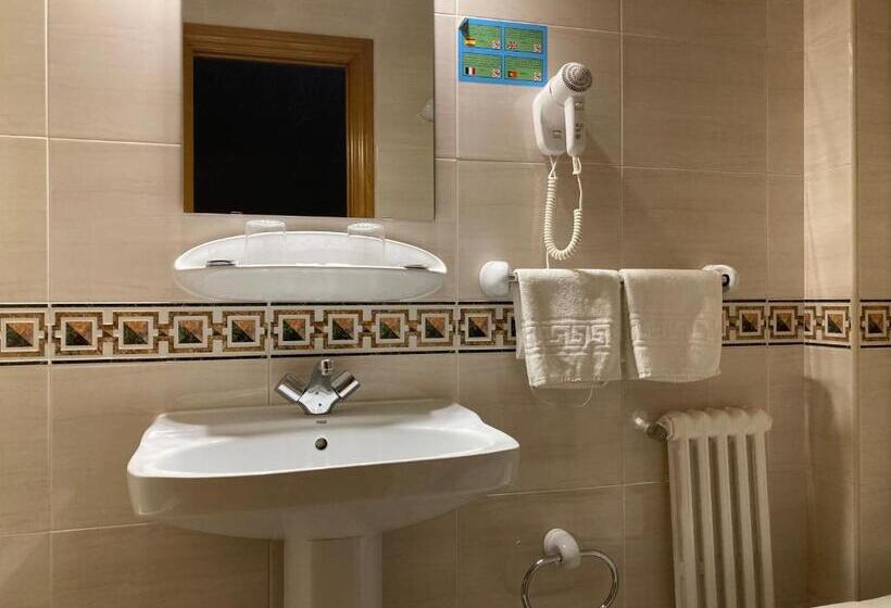 اتاق استاندارد, Condal