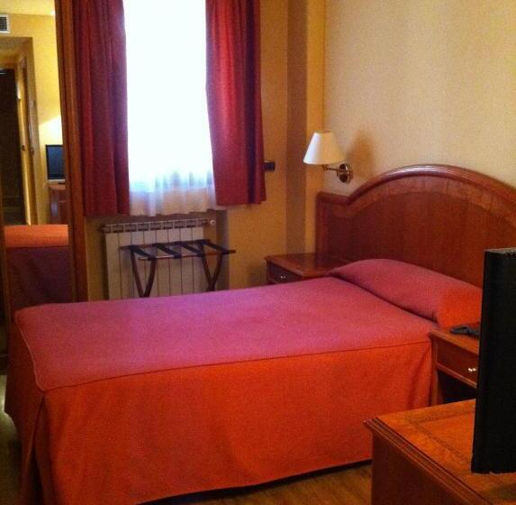 اتاق استاندارد یک نفره, El Nogal