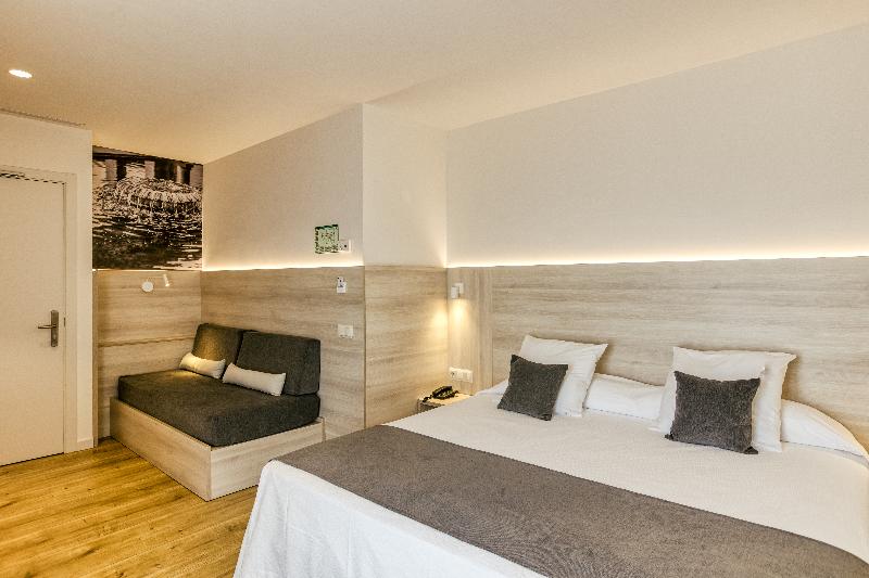 سوییت جونیور, Emporium  Adults Only