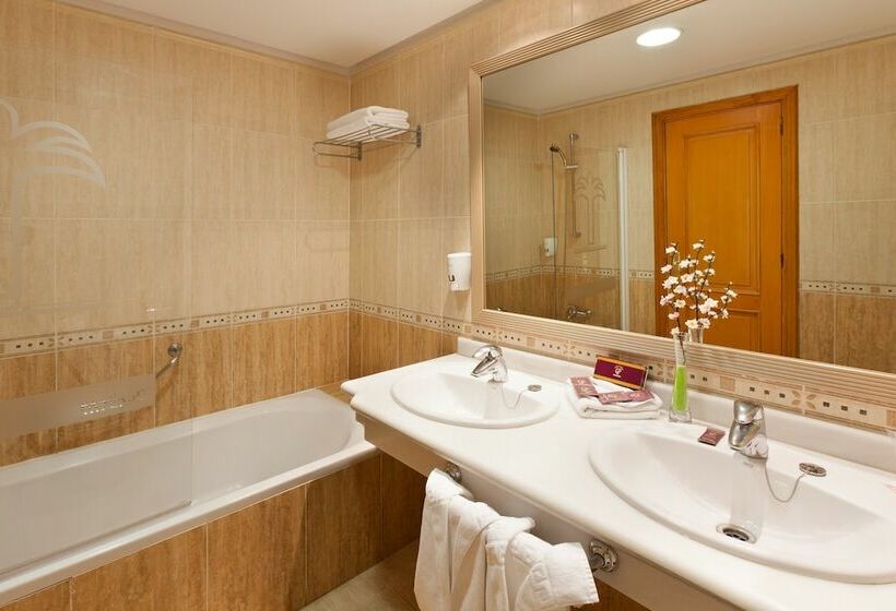 패밀리 룸, Gf Fañabe