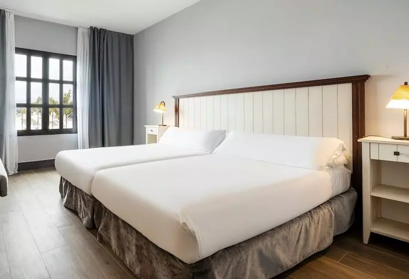 اتاق استاندارد با چشمانداز استخر, Ilunion Hacienda De Mijas