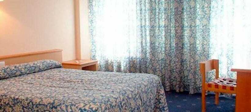 غرفة قياسية, La Mota