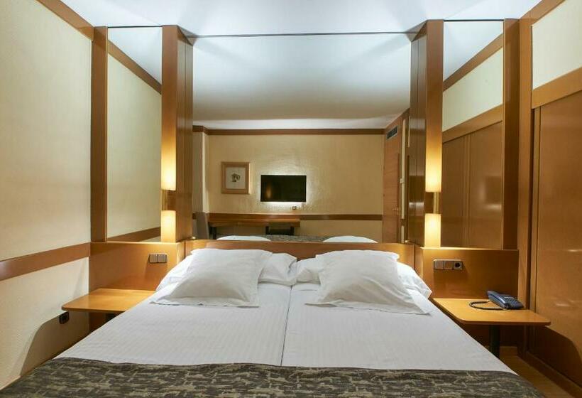 اتاق استاندارد, Los Arcos