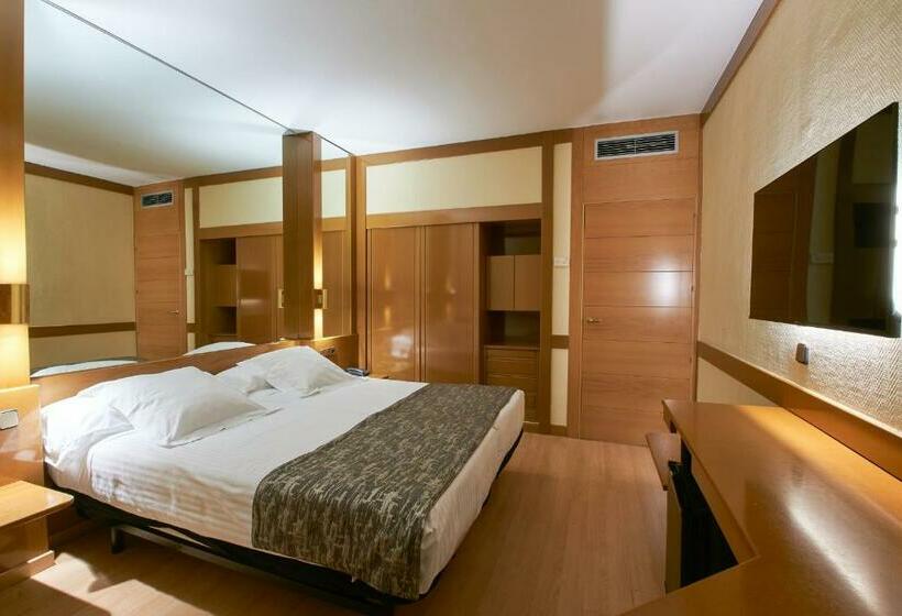 اتاق استاندارد, Los Arcos