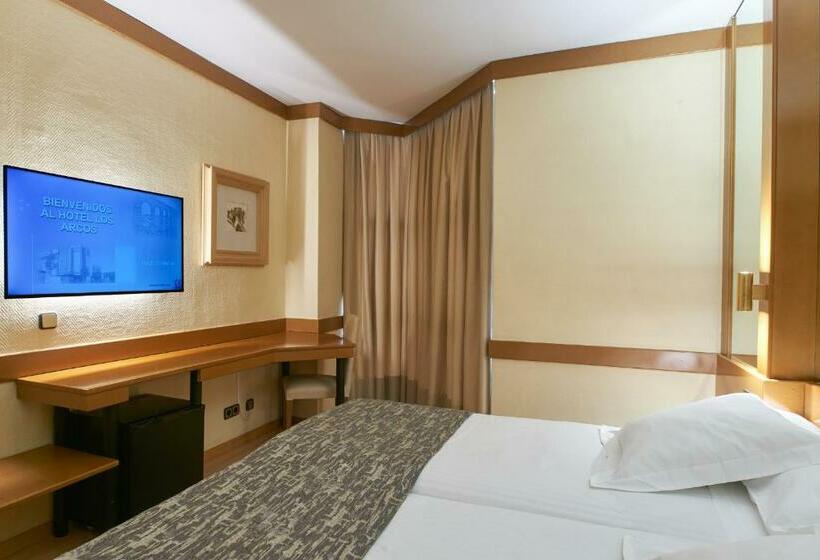 اتاق استاندارد, Los Arcos