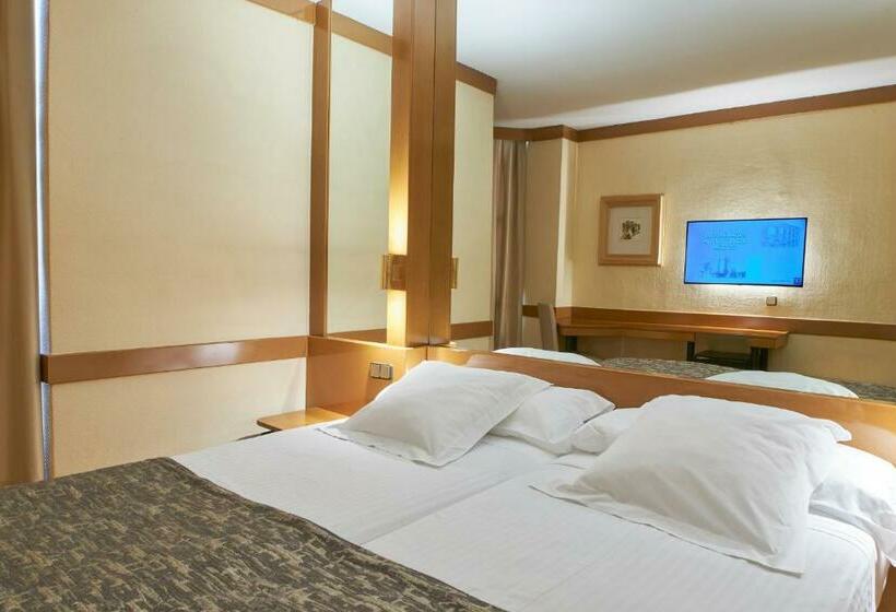 اتاق استاندارد, Los Arcos