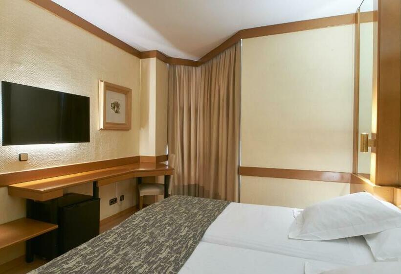 اتاق استاندارد, Los Arcos