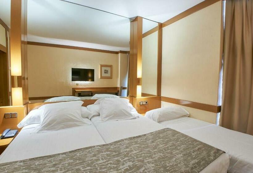 اتاق استاندارد, Los Arcos