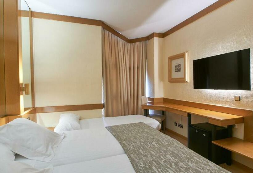 اتاق استاندارد, Los Arcos