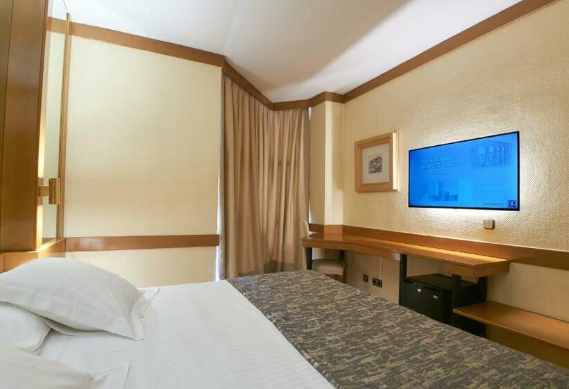 اتاق استاندارد, Los Arcos