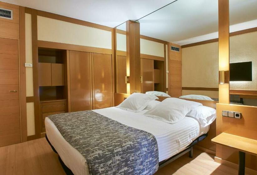 اتاق استاندارد, Los Arcos