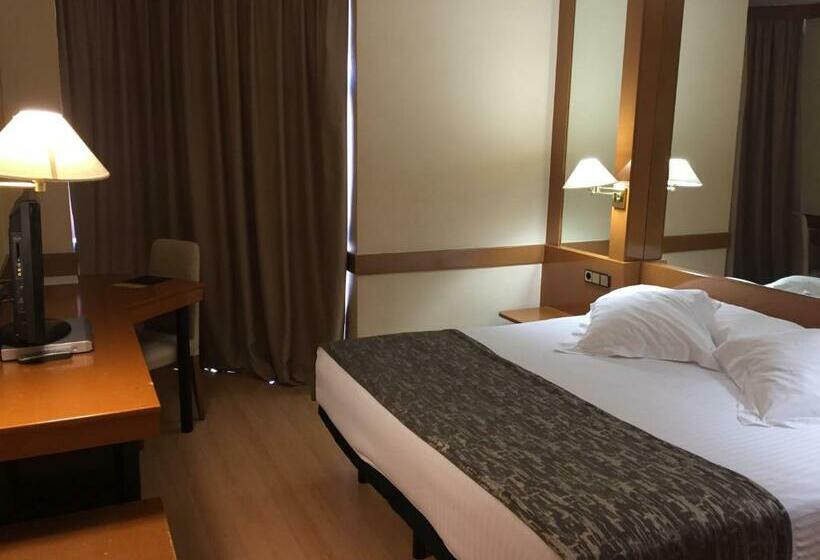 اتاق استاندارد, Los Arcos