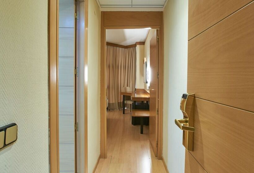 اتاق استاندارد, Los Arcos