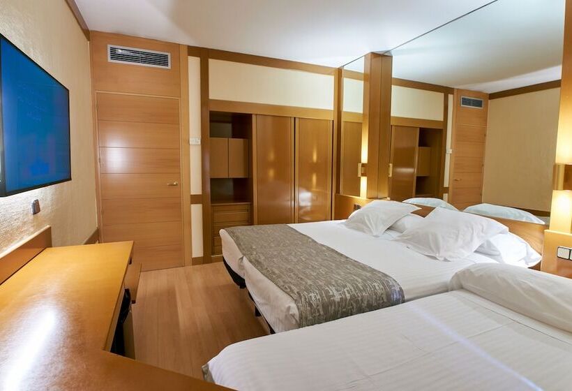 اتاق خانوادگی, Los Arcos