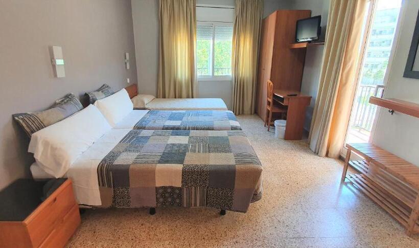 חדר משפחתי, Marinada Cambrils