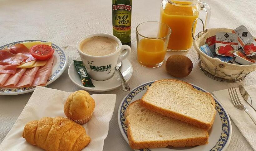 חדר סטנדרט לשלושה, Marinada Cambrils