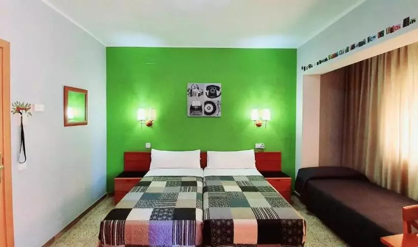 3-Bett-Standardzimmer, Marinada Cambrils