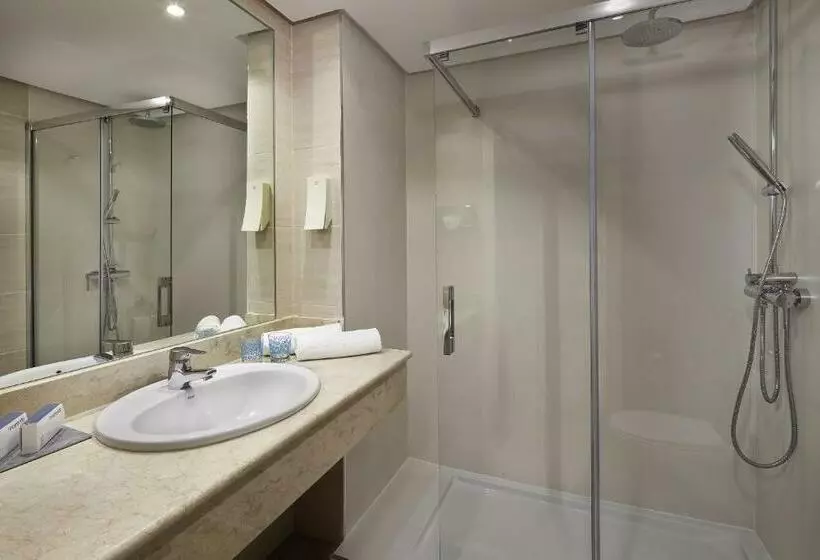 سوییت جونیور در طبقه همکف, Ocean House Costa del Sol, Affiliated by Meliá