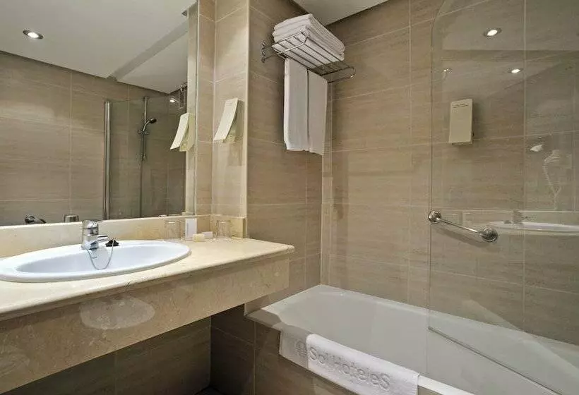 سوییت جونیور در طبقه همکف, Ocean House Costa del Sol, Affiliated by Meliá