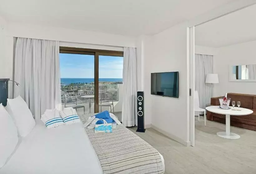سوئیت پریمیوم با چشم‌انداز دریا, Ocean House Costa del Sol, Affiliated by Meliá