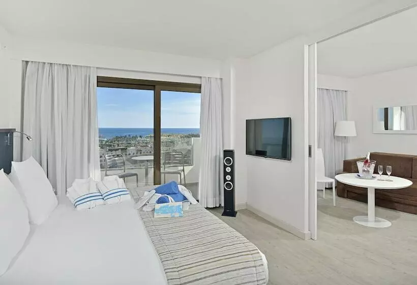 سوئیت پریمیوم با چشم‌انداز دریا, Ocean House Costa del Sol, Affiliated by Meliá