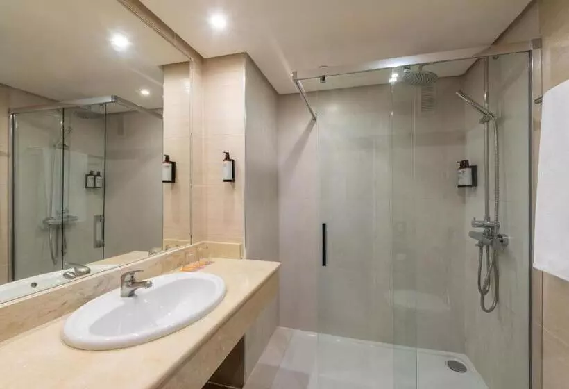 سوییت با چشم‌انداز دریا, Ocean House Costa del Sol, Affiliated by Meliá
