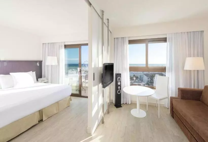 سوییت با چشم‌انداز دریا, Ocean House Costa del Sol, Affiliated by Meliá