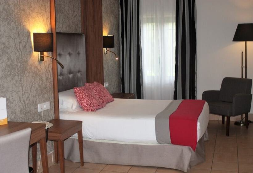 חדר סופריור, Oromana