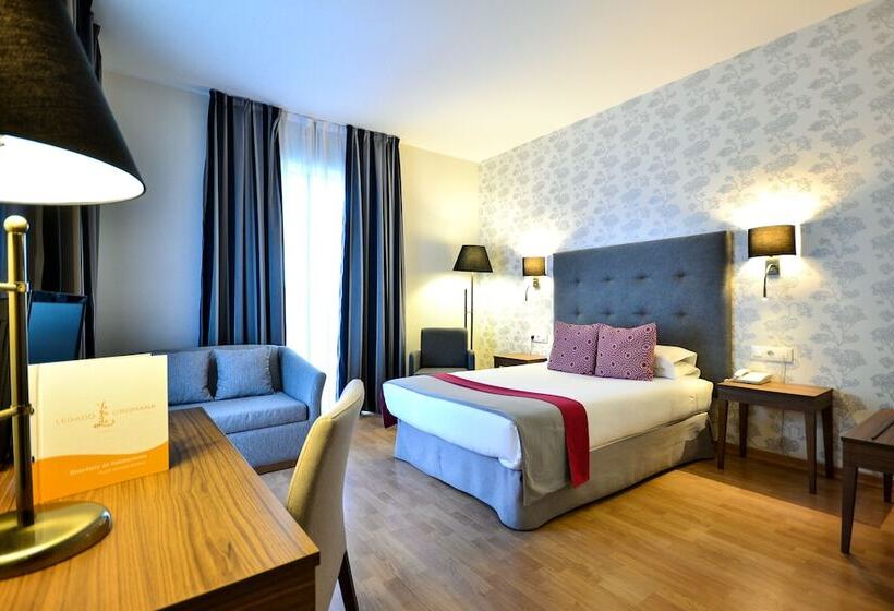 חדר סופריור, Oromana