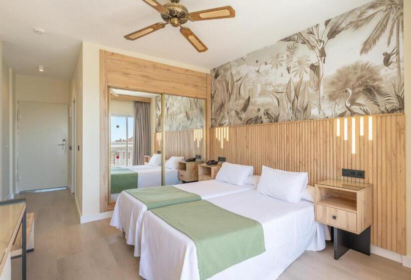 Triple Room Sea View, Parasol by Dorobe