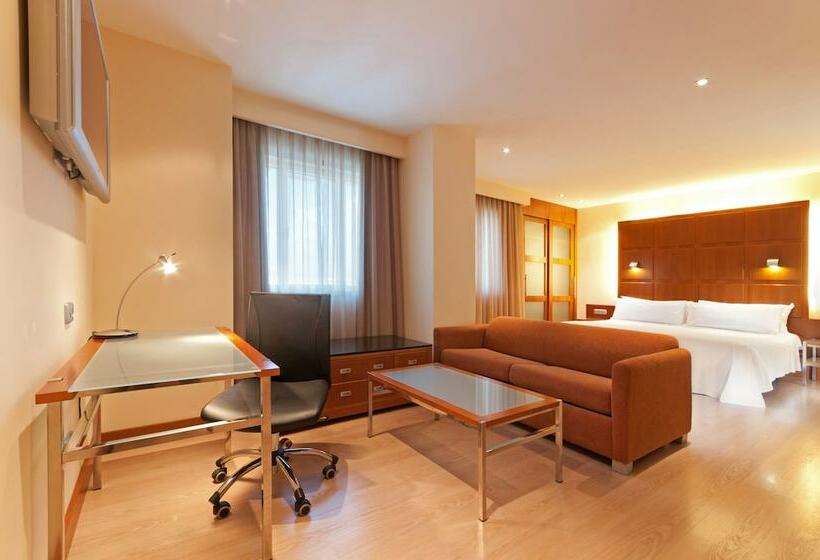 سوییت جونیور, Port Azafata Valencia