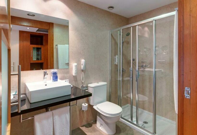 Habitación Triple Estándar, Port Azafata Valencia