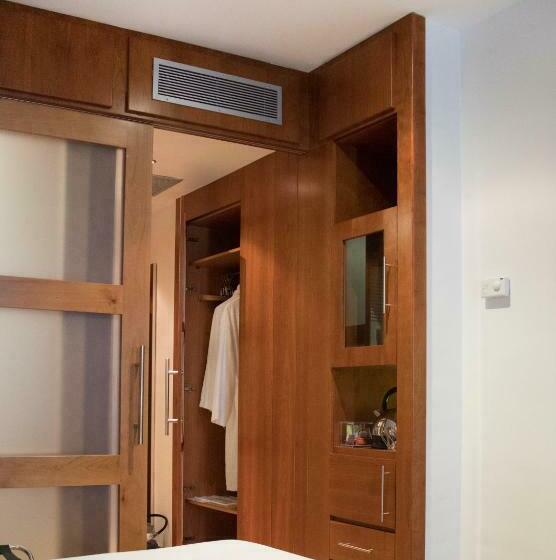 اتاق خانوادگی, Port Azafata Valencia