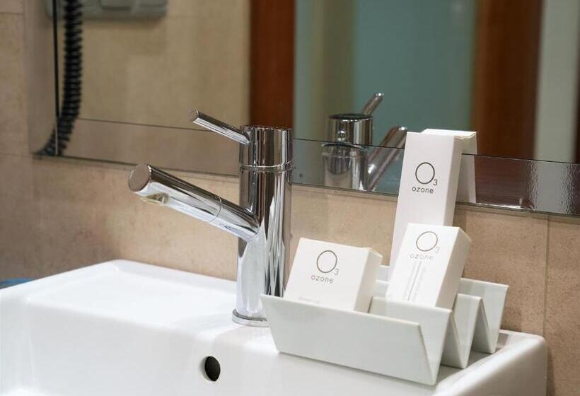 اتاق عادی یک تخته, Port Azafata Valencia