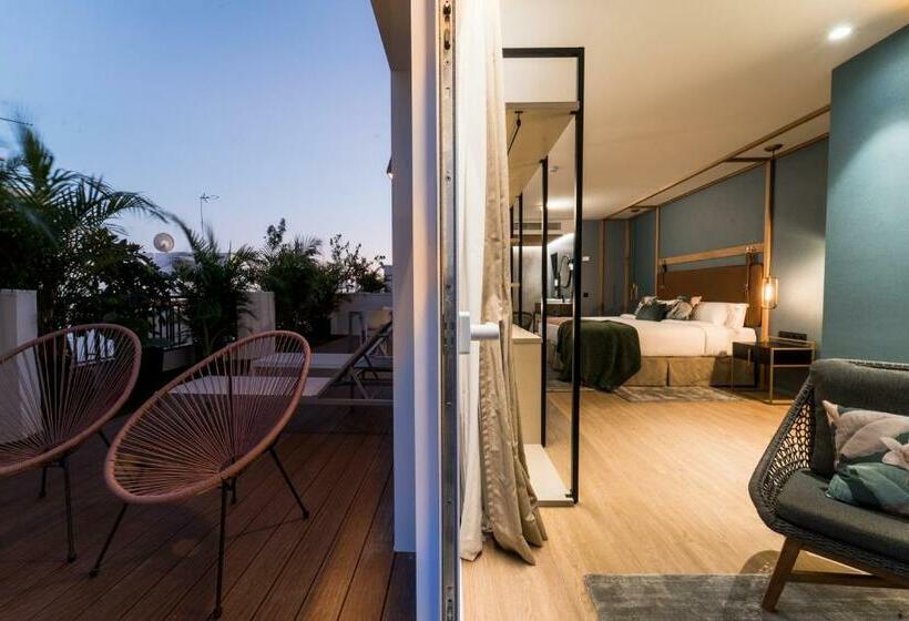 جناح جونيور مزوَّد بتراس, Taburiente S.C.Tenerife