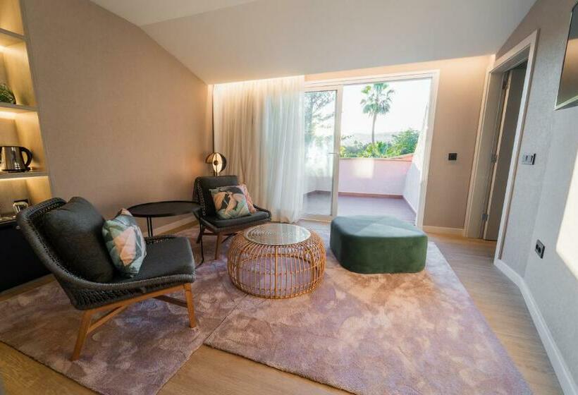 جناح مطلّ علي الحديقة, Taburiente S.C.Tenerife