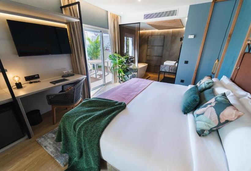 جناح جونيور مزوَّد بتراس, Taburiente S.C.Tenerife