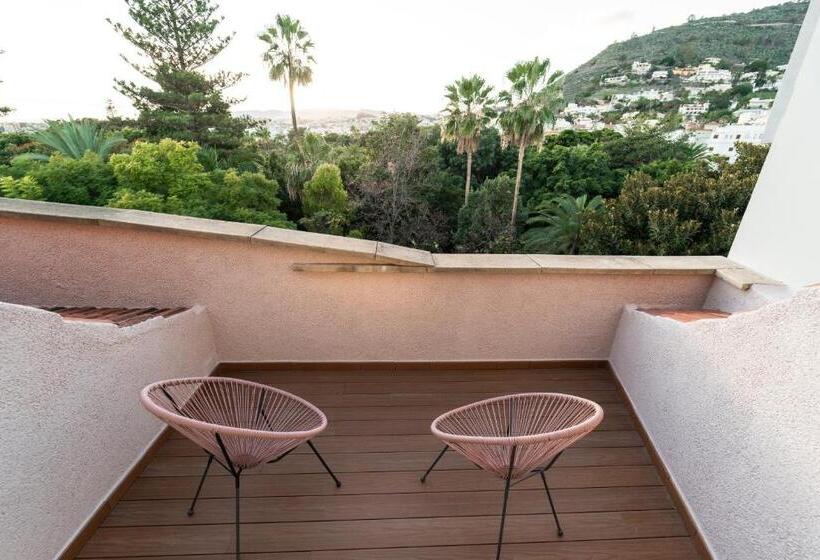 جناح مطلّ علي الحديقة, Taburiente S.C.Tenerife