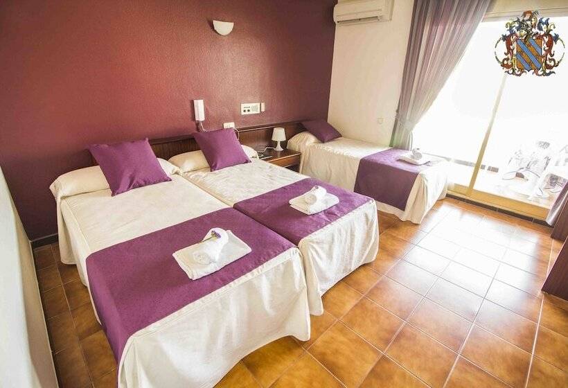 חדר סטנדרט לארבעה, Victoria