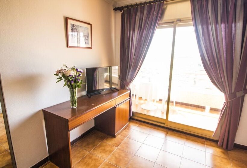 Четырехместный Номер Стандарт, Victoria