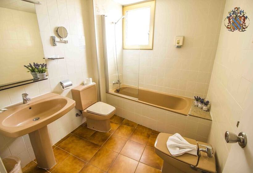 חדר סטנדרט לארבעה, Victoria