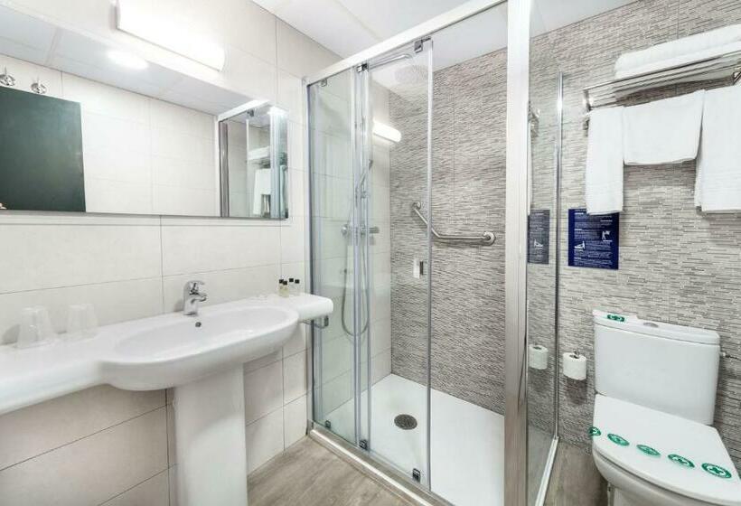 غرفة قياسية ثلاثية, Xaine Park