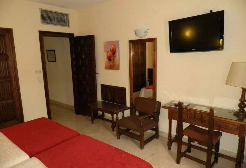 اتاق استاندارد سه نفره, Sercotel Alfonso Vi