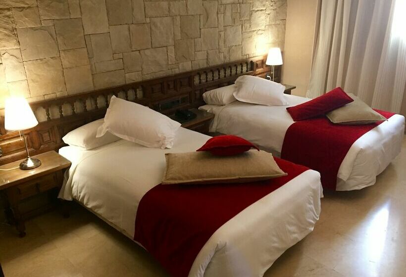 스탠다드 트리플 룸, Sercotel Alfonso Vi