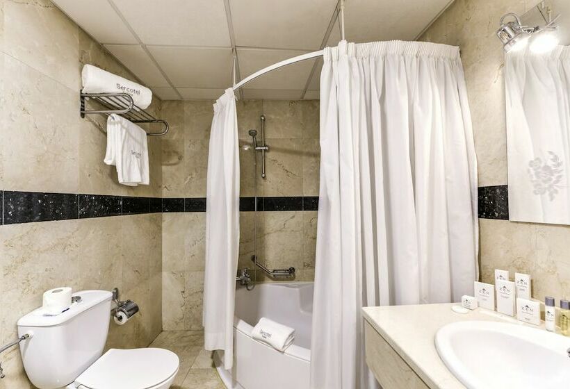 스탠다드 트리플 룸, Sercotel Alfonso Vi