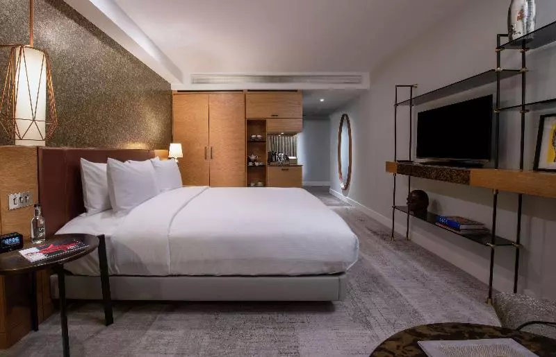 Superior Kolmen Hengen Huone, Sercotel Hotel President